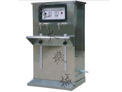 与高陵泾渭食品饮料厂合作，定制大剂量液体灌装机